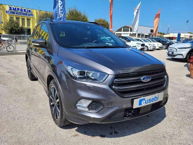 Ford Kuga 1.5 TDCI 120 CV S&amp;S 2WD ST-Line