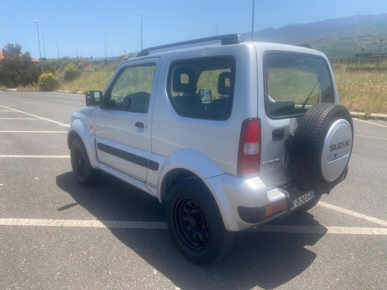 Suzuki Jimny 1.5 DDiS cat 4WD JLX