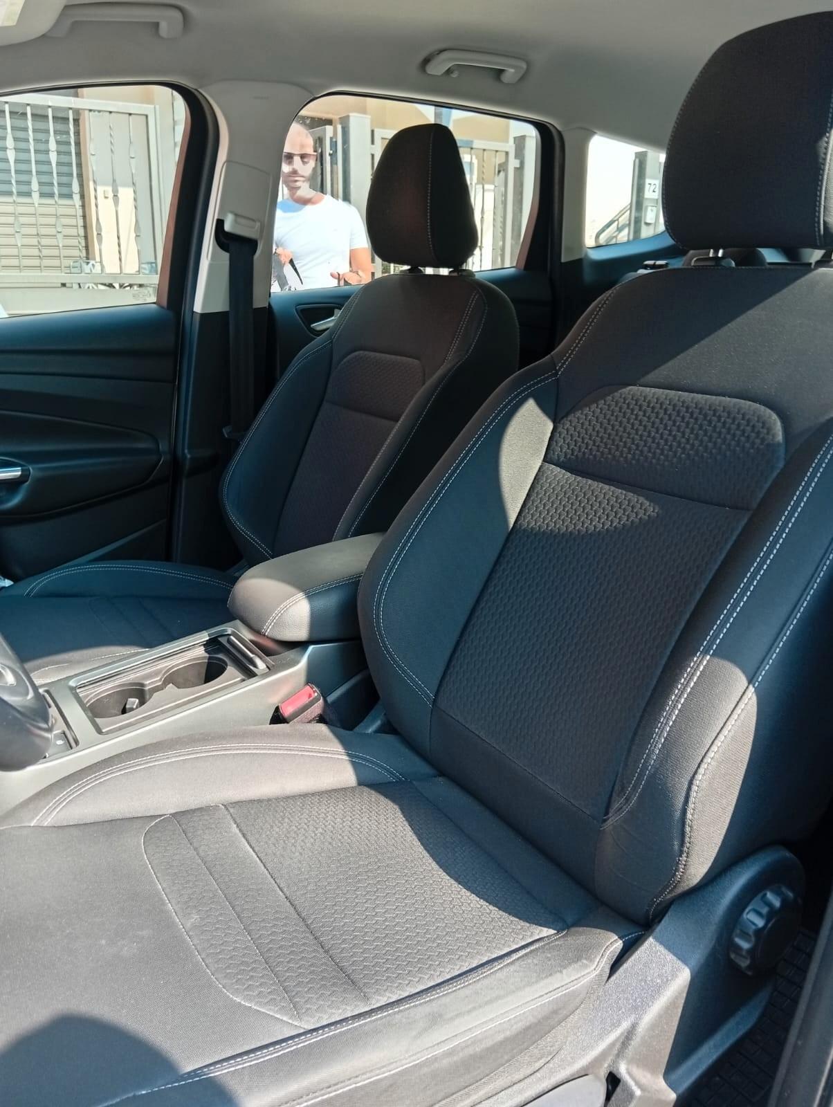 Ford Kuga 2.0 TDCI 150 CV S&S 4WD ST-Line
