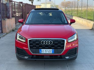 Audi Q2 35 TFSI S tronic Identity Black