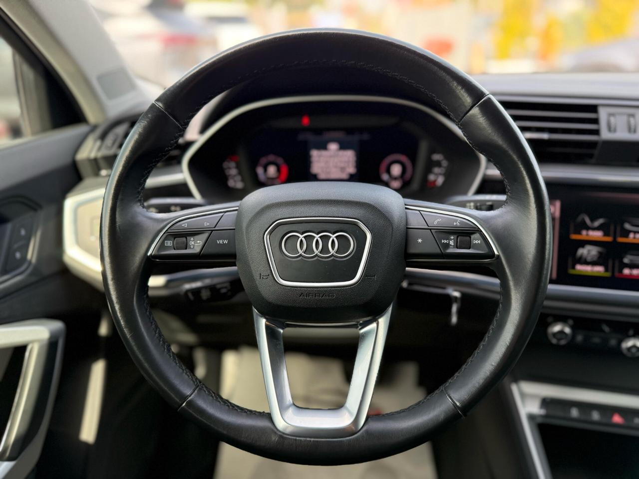 Audi Q3 35 TDI S tronic Business Advanced