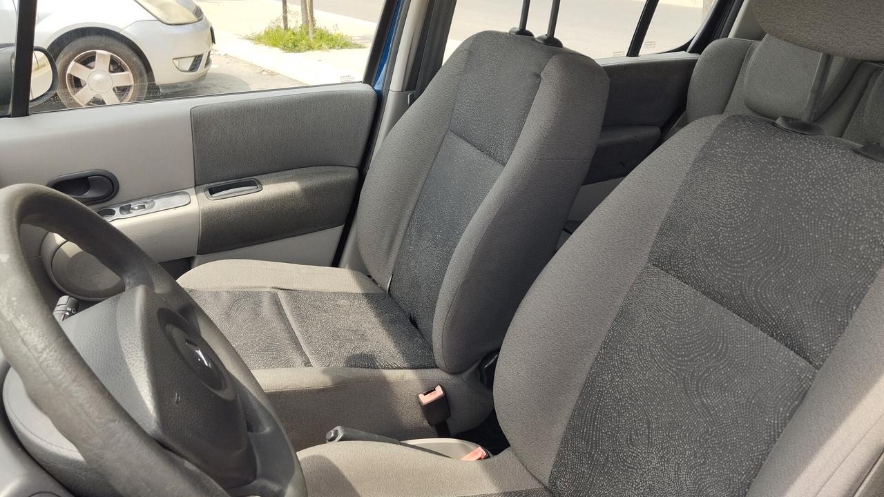 RENAULT MODUS 1.1 BENZ-2005