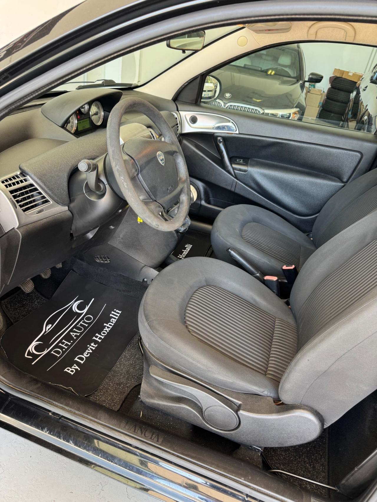 Lancia Ypsilon 1.2 69 CV Platinum