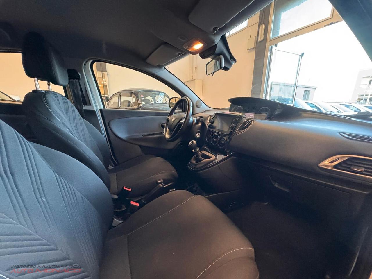 Lancia Ypsilon 1.0 FireFly 70cv Hybrid Gold 2022