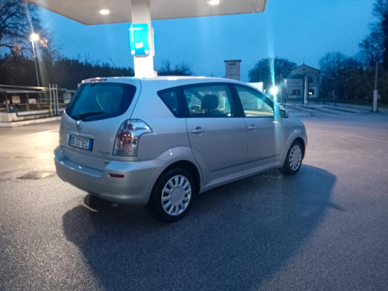 Toyota Corolla Verso 2.2 16V D-4D Sol