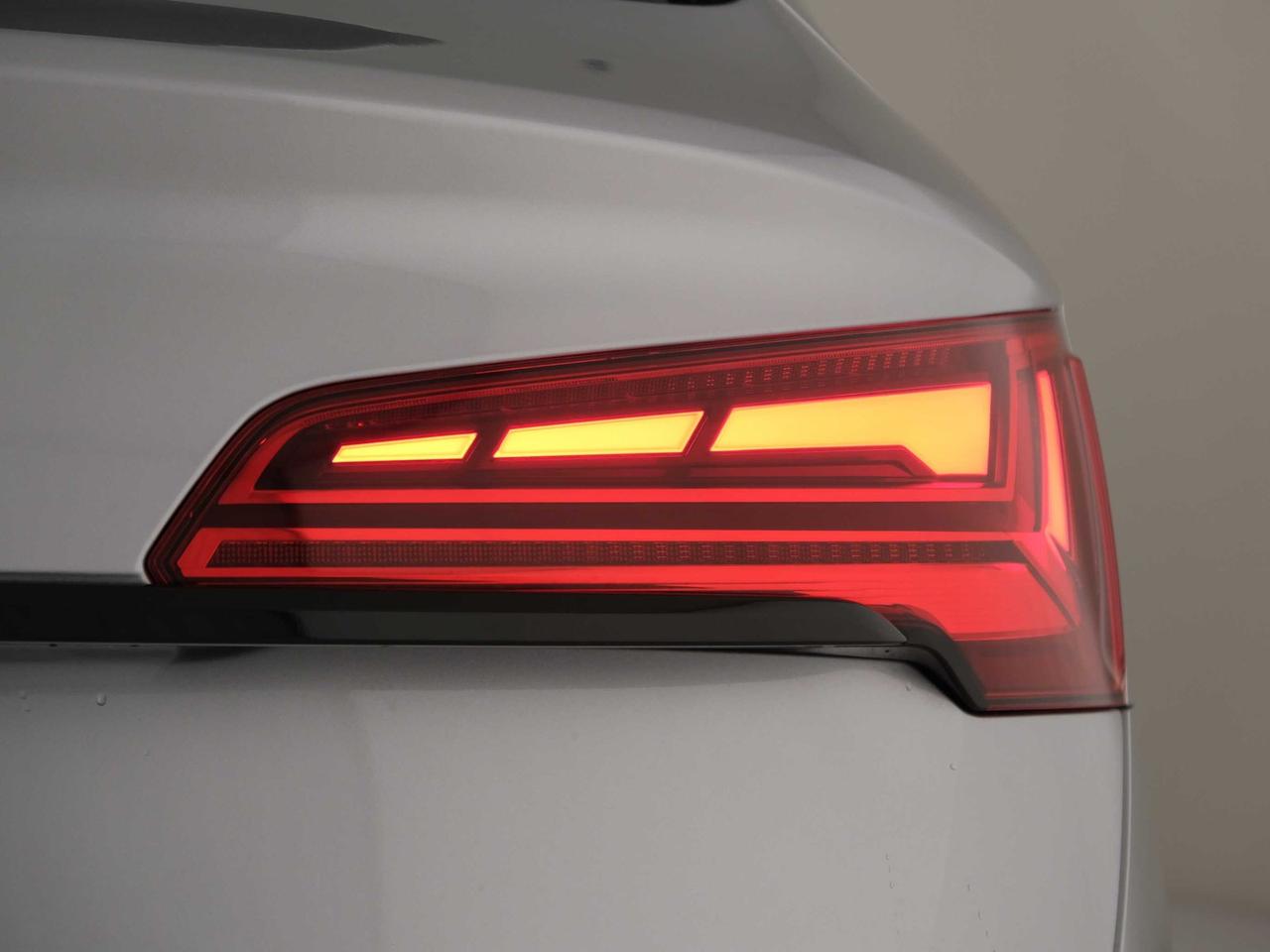 Audi Q5 sportback 40 2.0 tdi mhev 12v s line quattro s tronic