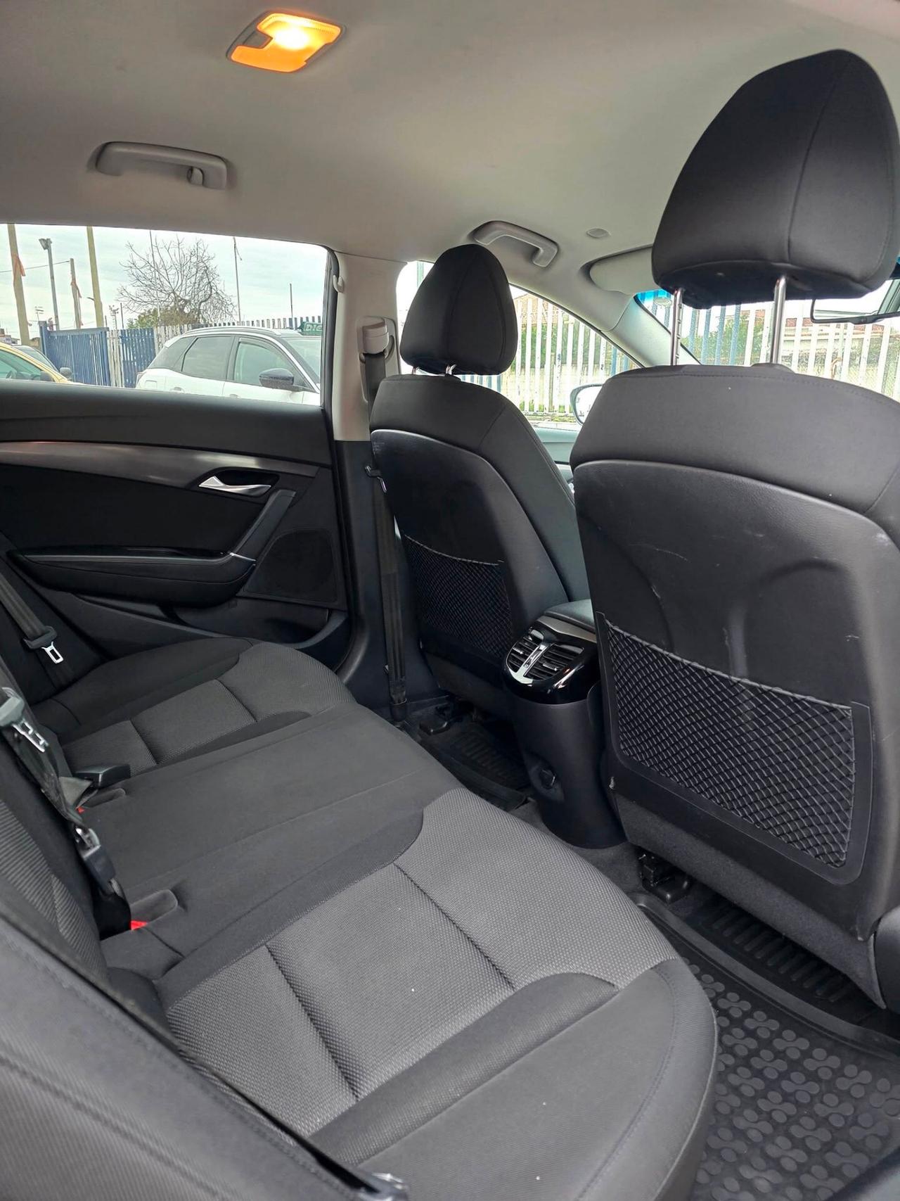 Hyundai i40 1.6 crdi sw Business Cambio automatico