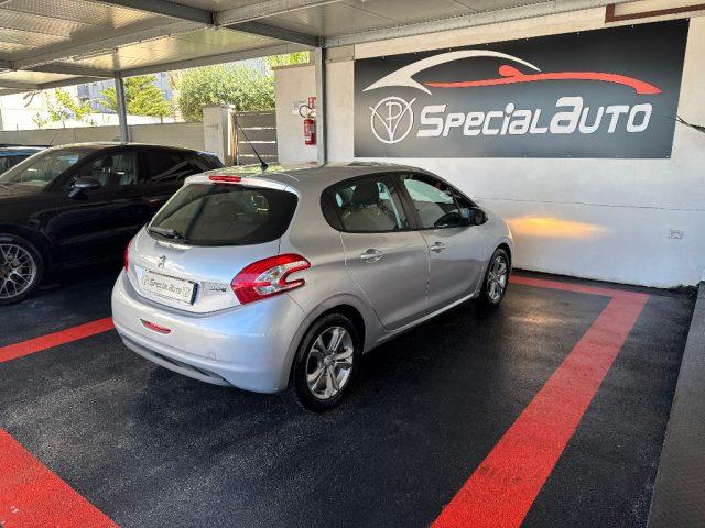 PEUGEOT 208 1.4 8V HDi 68CV 5p. Allure