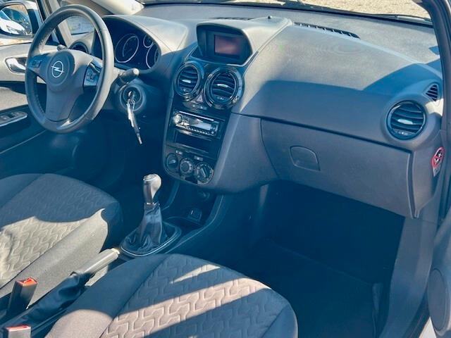 Opel Corsa 1.2 3 porte - 2013