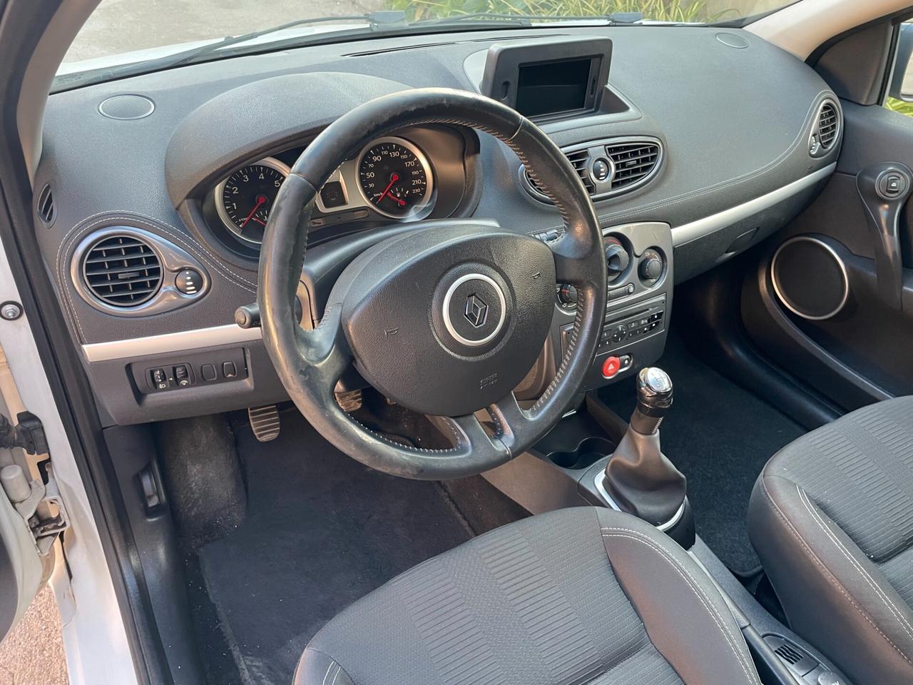Renault Clio 1.2 3p Luxe FULL Distribuzione tagliandata NEOPATENTATI