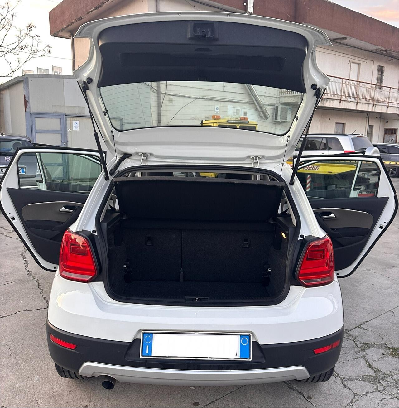 Volkswagen Polo CROSS 1.4 TDI 90 CV 5p. Highline BlueM