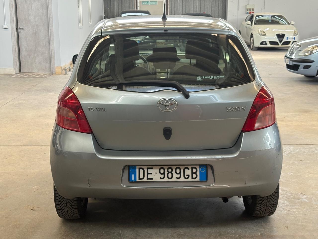Toyota Yaris 1.0 3 porte Sol