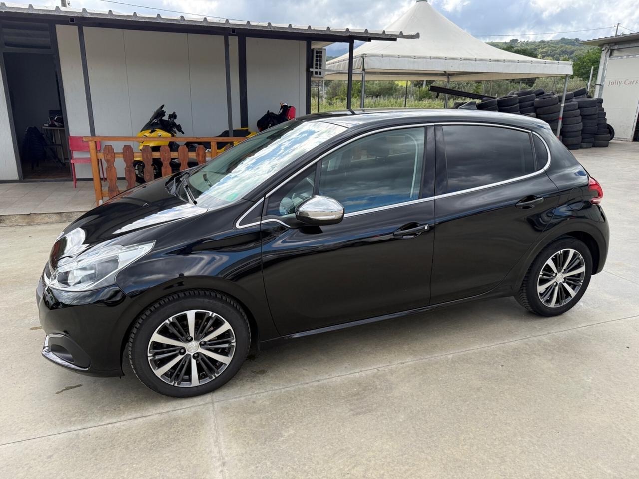 Peugeot 208 BlueHDi 75 5 porte Allure