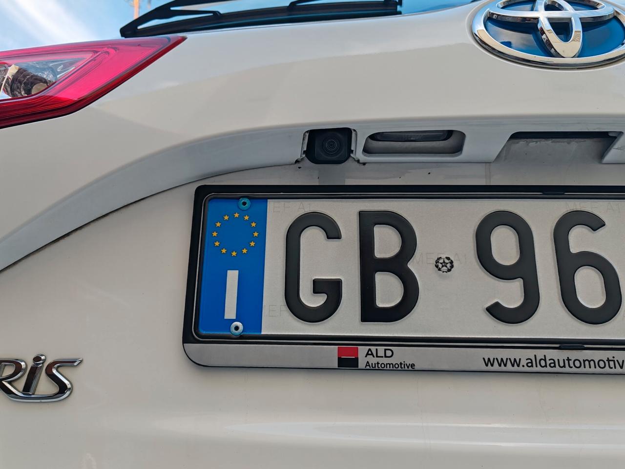 Toyota Yaris 1.5 Hybrid Business