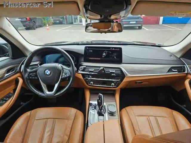 BMW 520 Serie 5 G30 2020 Berlina 520d mhev 48V Luxury auto