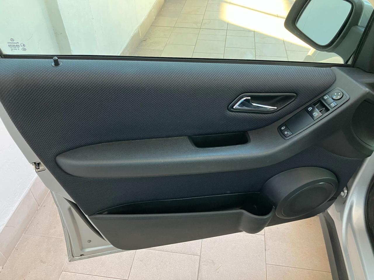 Mercedes-benz A 160 NEOPATENTATI EURO 5 NAVI/BLUE-TOOTH