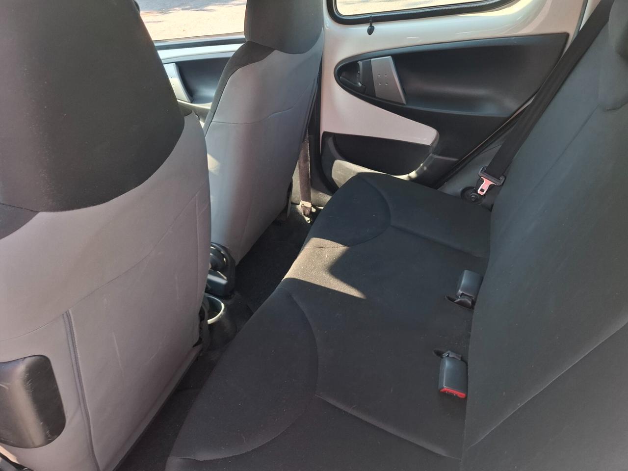 Toyota Aygo 1.0 12V VVT-i 5 porte Active Connect