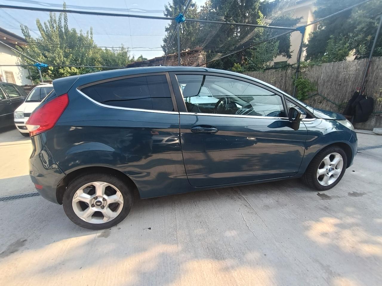 Ford Fiesta 1.4. 3 porte Titanium