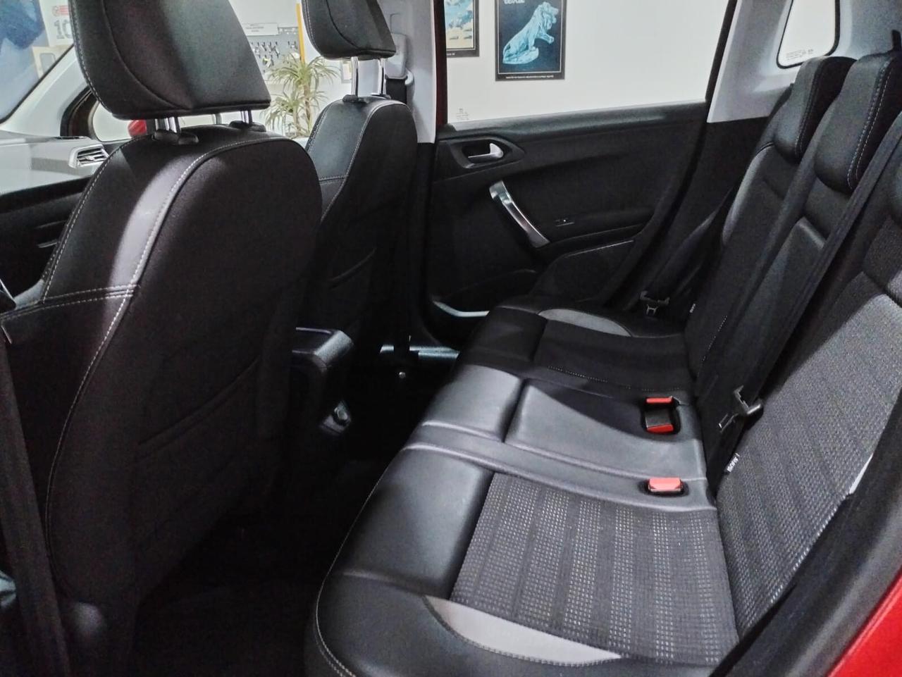 Peugeot 2008 BlueHDi 100 Allure