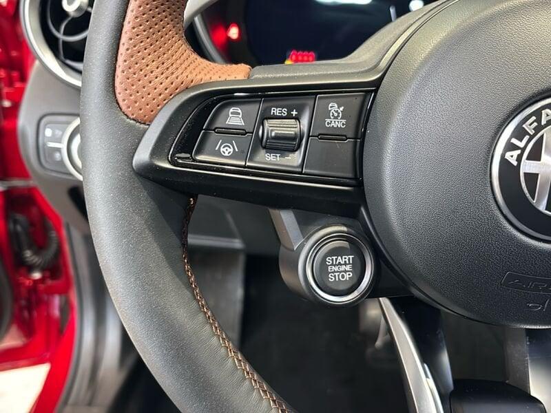 Alfa Romeo Giulia Giulia 2.0 Turbo 280CV AT8 AWD Q4 Intensa