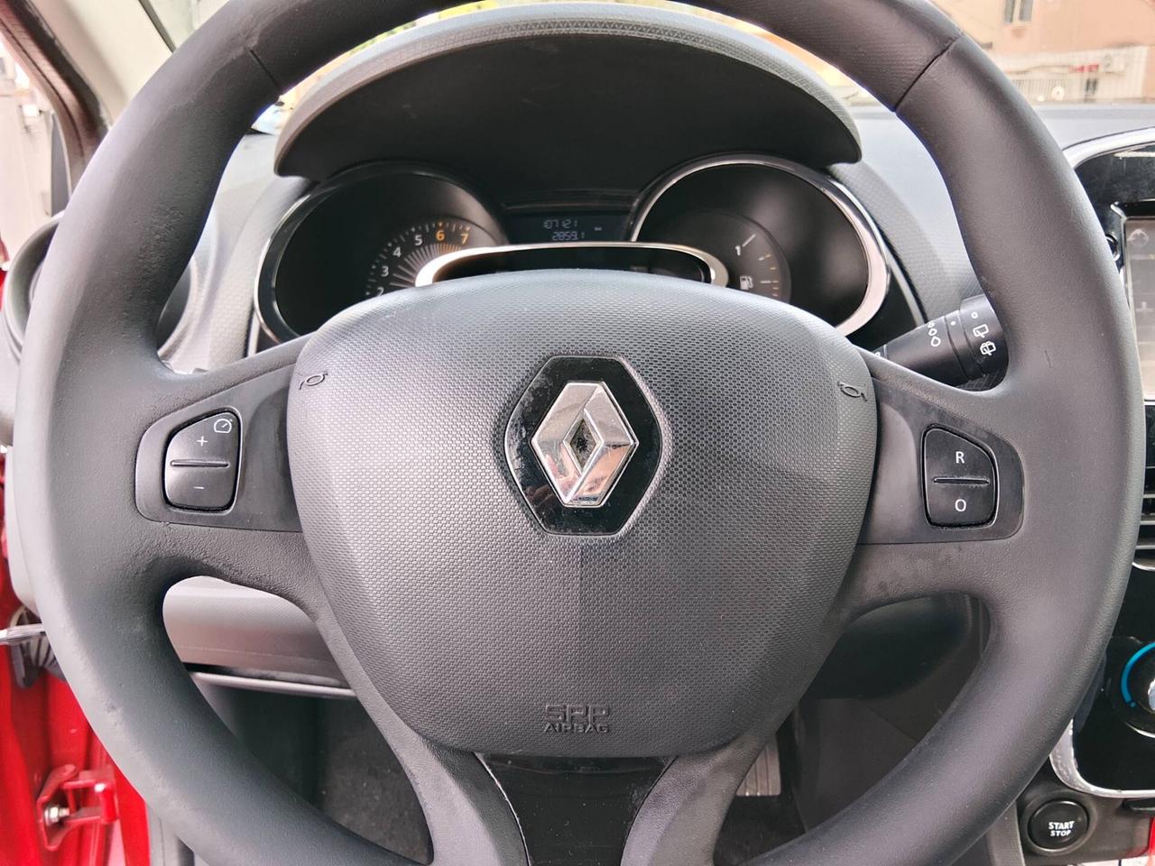 Renault Clio 1.2 100K KM!