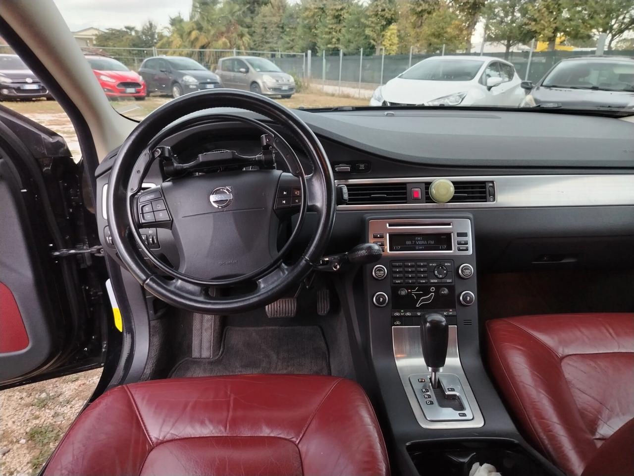 Volvo V70 2.4 D5 Summum
