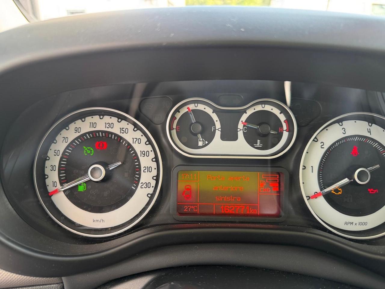 Fiat 500L 0.9 TwinAir Turbo Natural Power Lounge