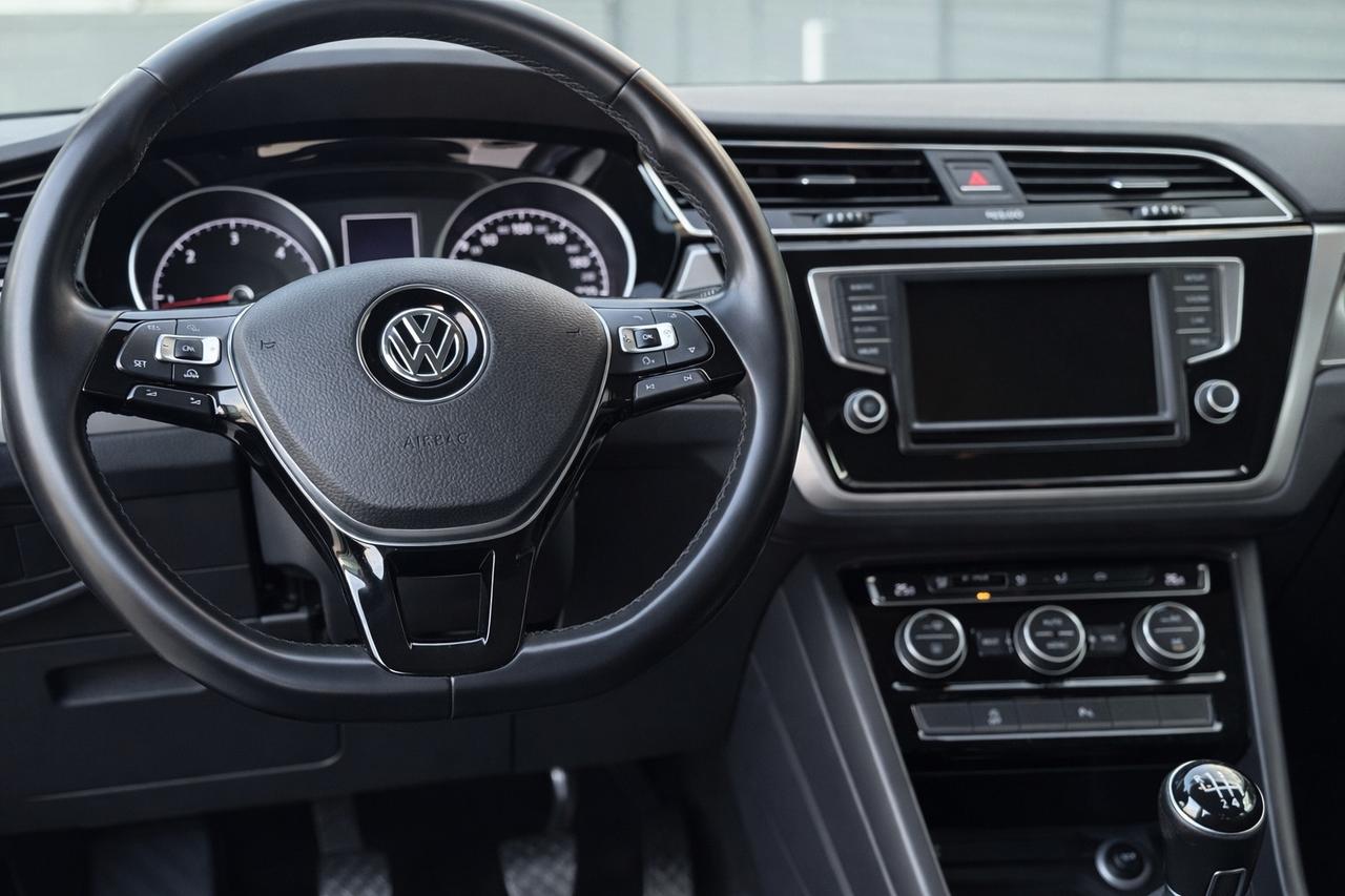 Volkswagen Touran 1.6 TDI Comfortline 7 POSTI!