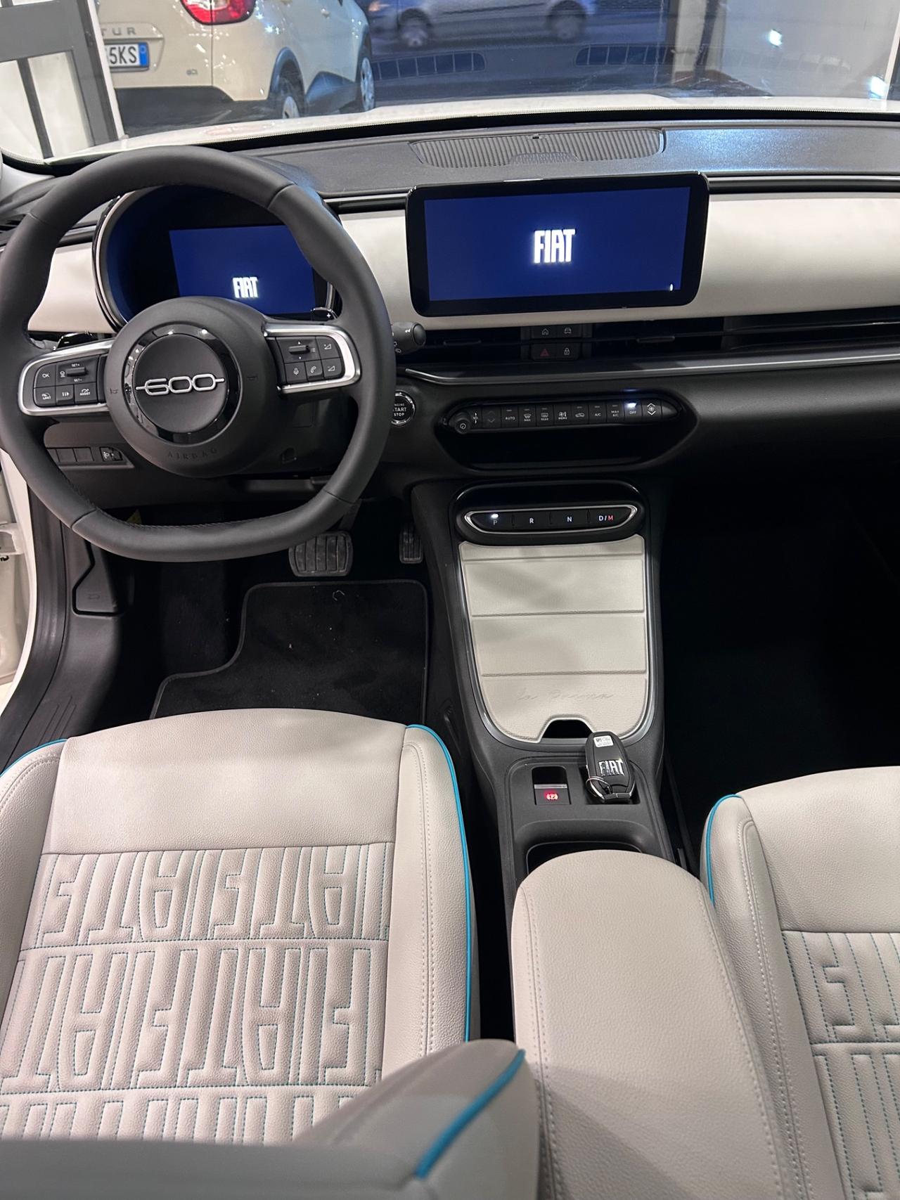 Fiat 600 Hybrid 110 CV DCT MHEV La Prima