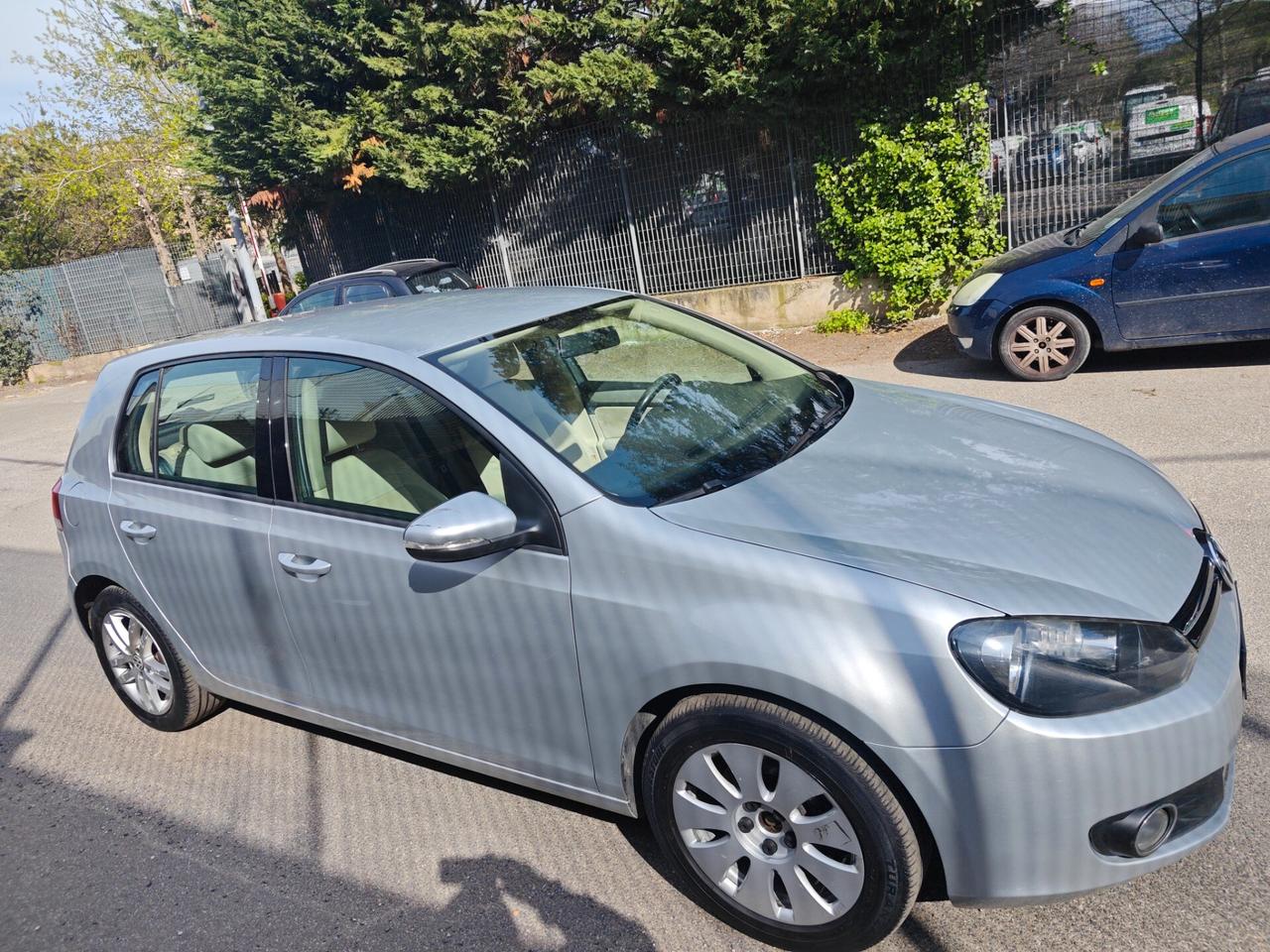 Volkswagen Golf 1.6 TDI DPF DSG 5p. Comfortline