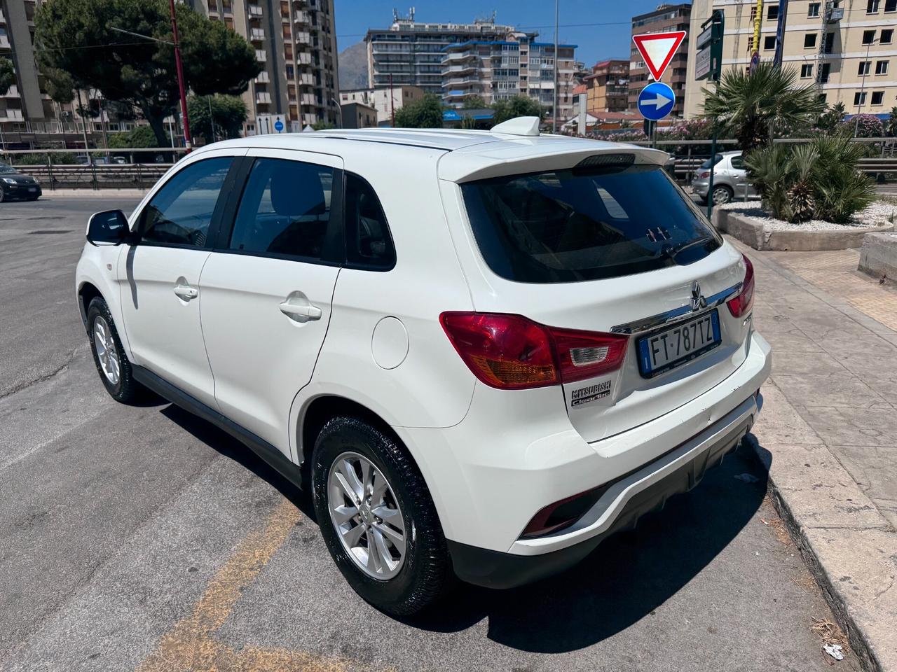 Mitsubishi ASX 1.6 DI-D 114 CV 2WD Invite Navi