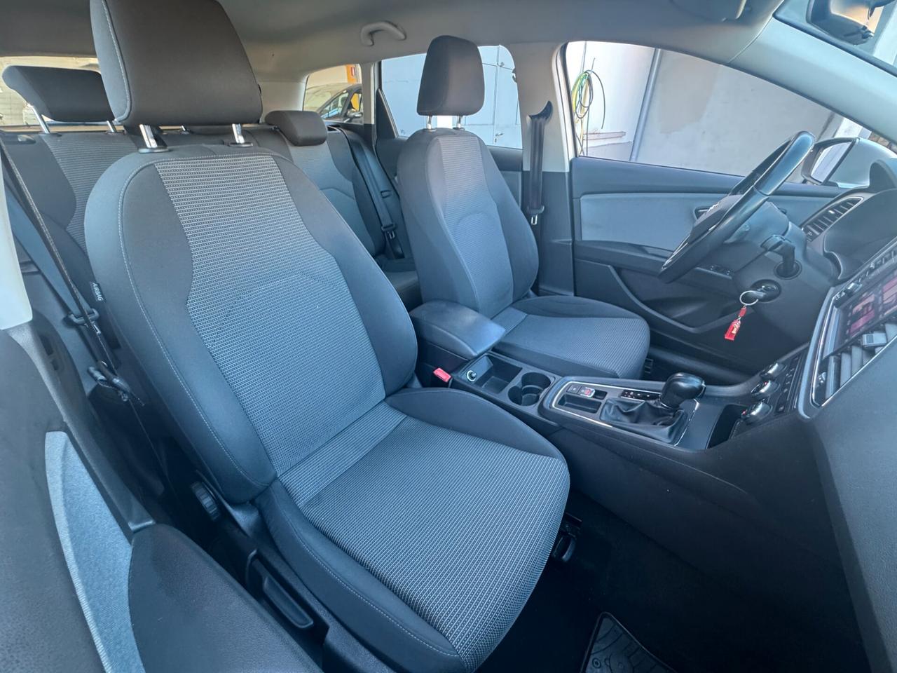 Seat Leon 1.6 TDI 115 CV DSG 5p. Style **NEOPATENTATI**