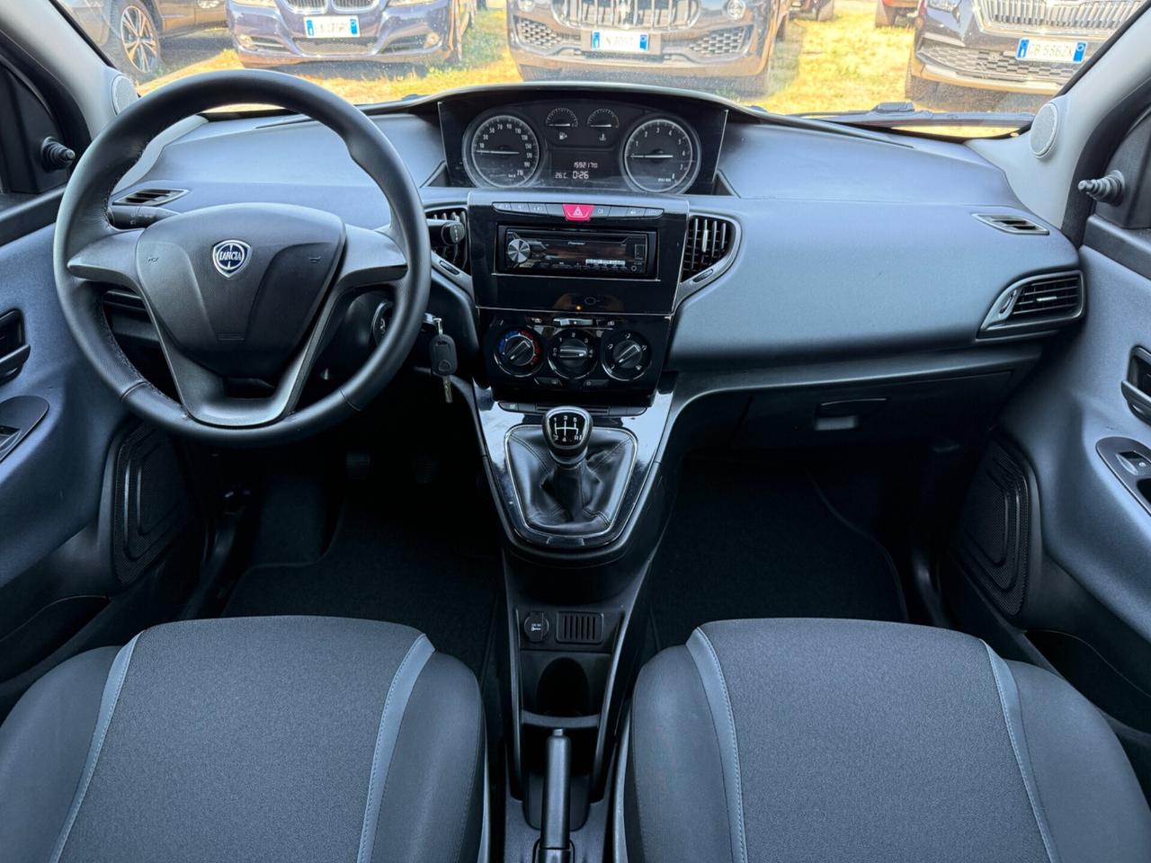 Lancia Ypsilon 1.2 69 CV 5 porte Platinum