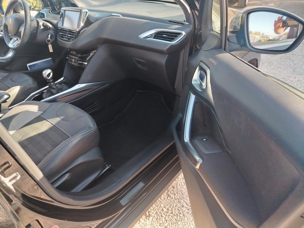 Peugeot 2008 BlueHDi 100 S&S Allure