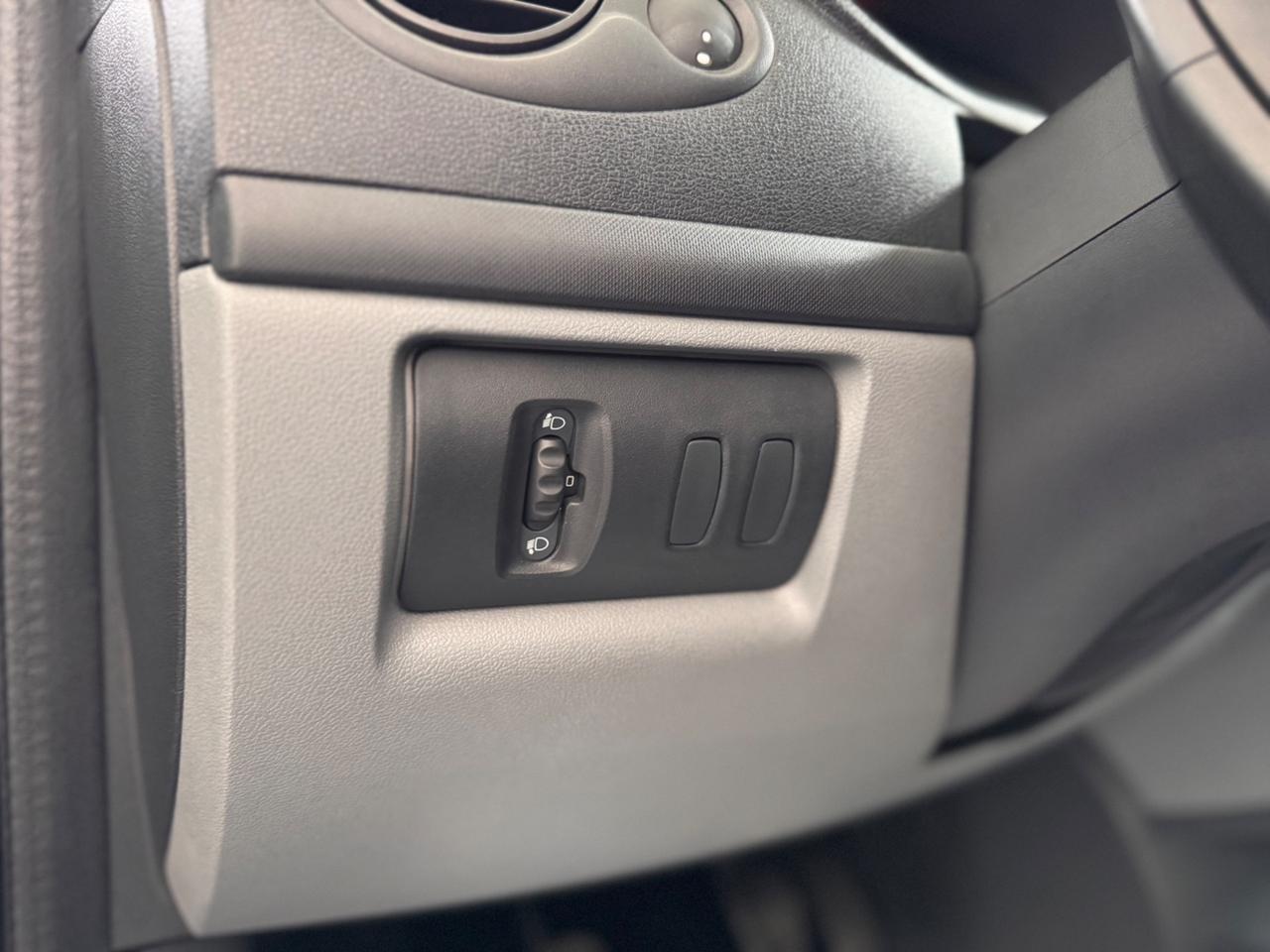 Renault Clio 1.2 16V 5 porte Luxe