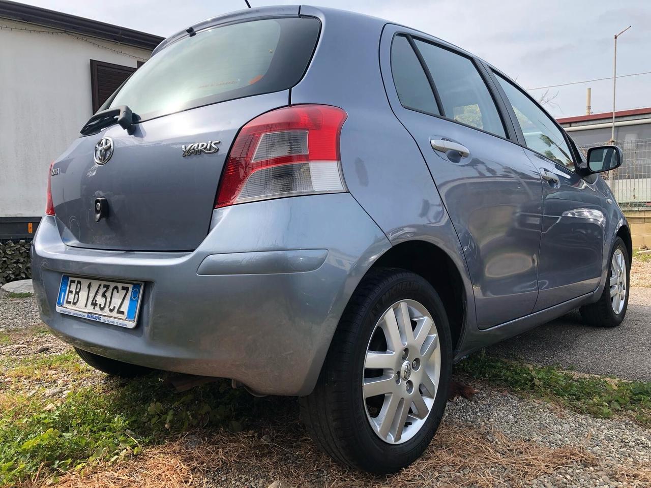 Toyota Yaris 1.3 5 porte Sol