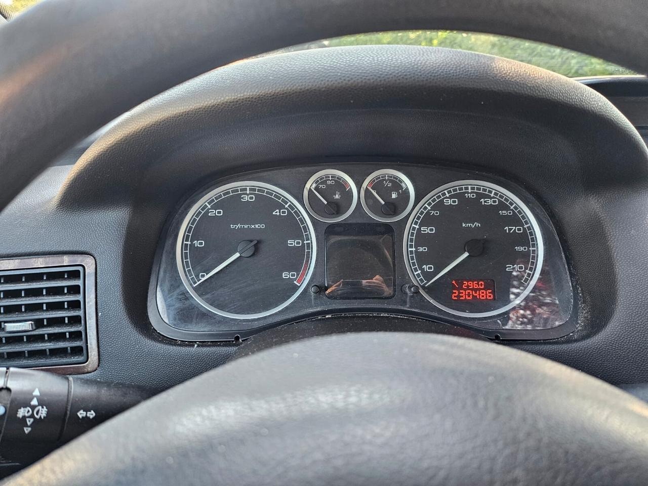 Peugeot 307 2.0 HDi 5p. XR