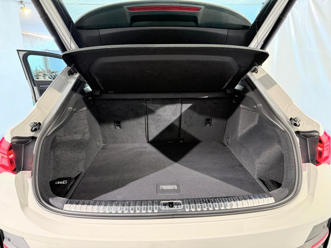 Q3 SPB 40 TDI 200 CV 3X S-LINE QUATTRO IPER-FULL IVA ESPOSTA