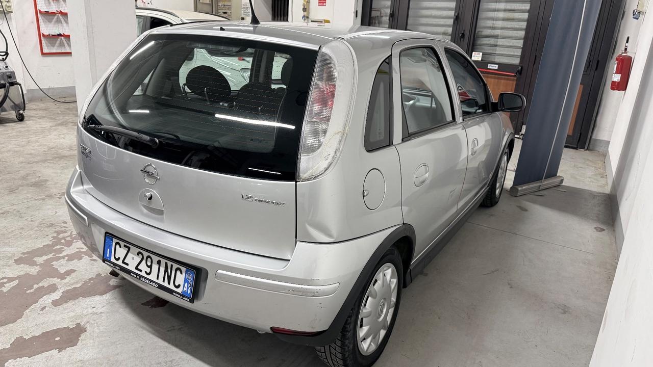 Opel Corsa 1.2i 16V cat 5 porte Silverline