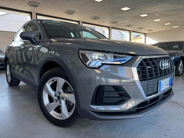 AUDI Q3 40 TDI quattro S tronic Business