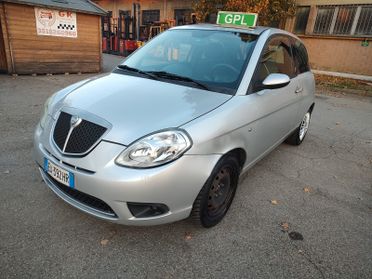 Lancia Ypsilon 1.4 Argento Ecochic GPL CON SCADENZA NEL 2028, OK NEOPATENTATI