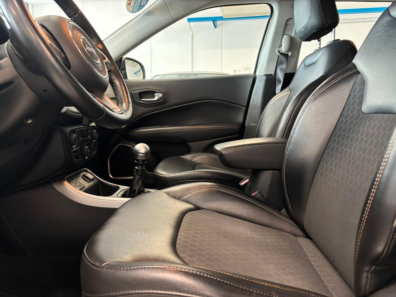 Jeep Compass BUSINESS 1.4 MultiAir 2WD 6mt LONGITUDE