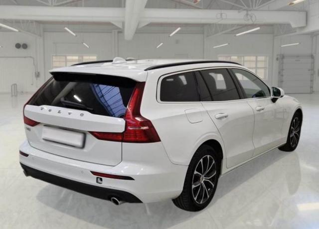 VOLVO V60 B3 Geartronic Momentum Business Pro