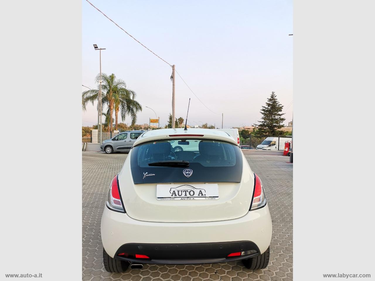 LANCIA Ypsilon 1.2 69 CV 5p. Platinum