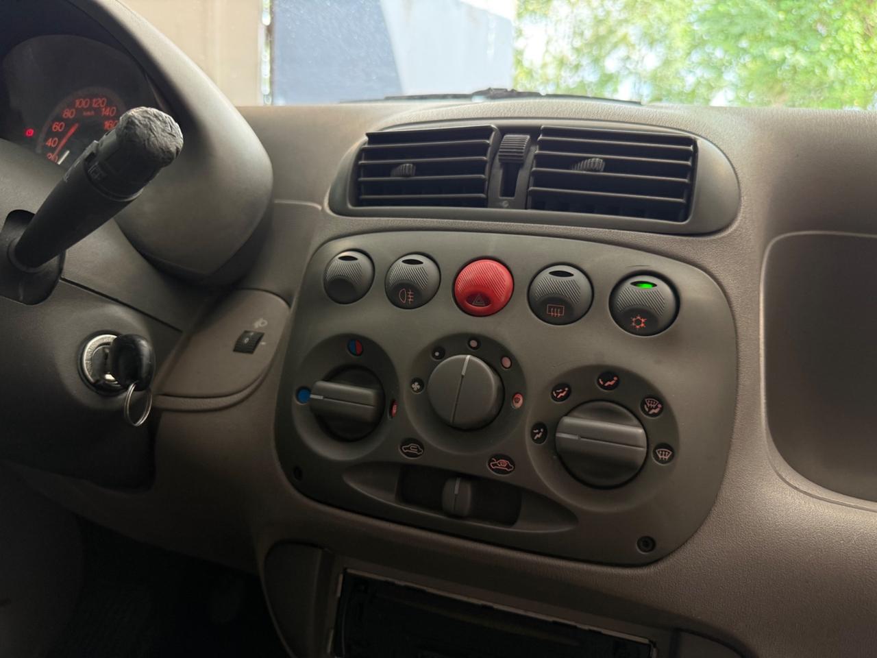 Fiat 600 1.1 Benzina Neopatentati – 80.000 km – Clima