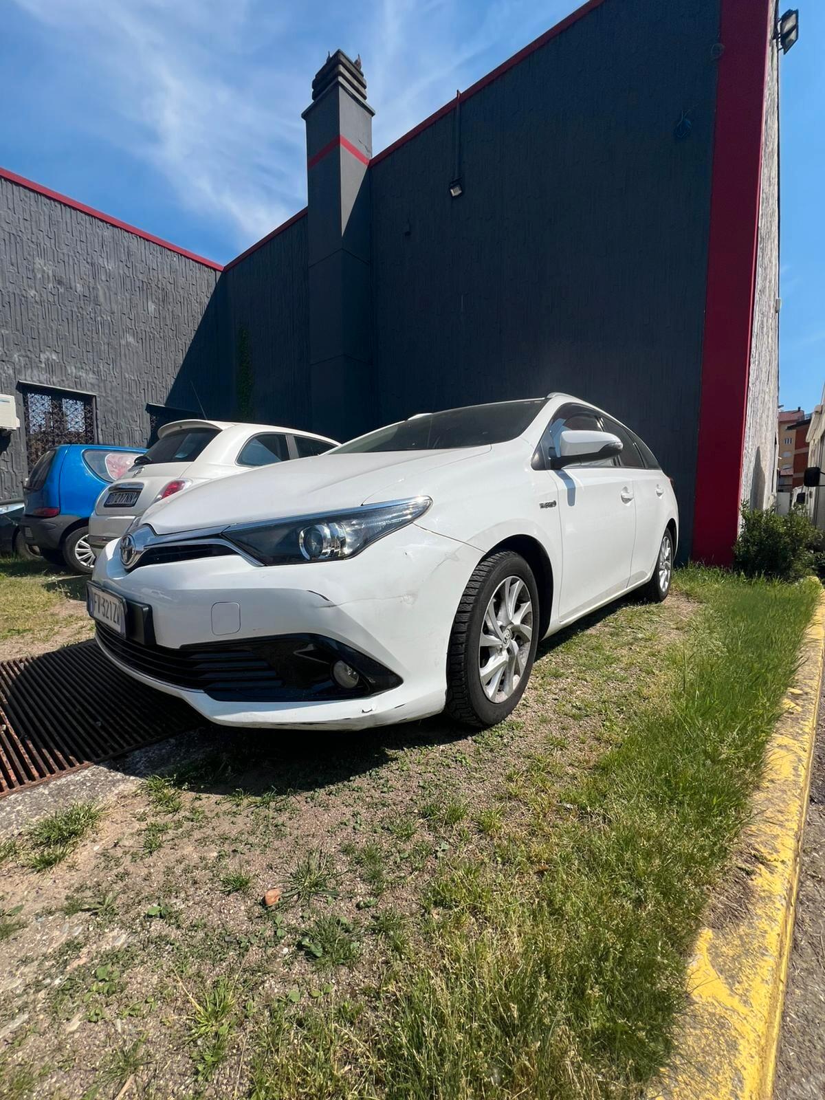 Toyota Auris Touring Sports 1.8 Hybrid Lounge