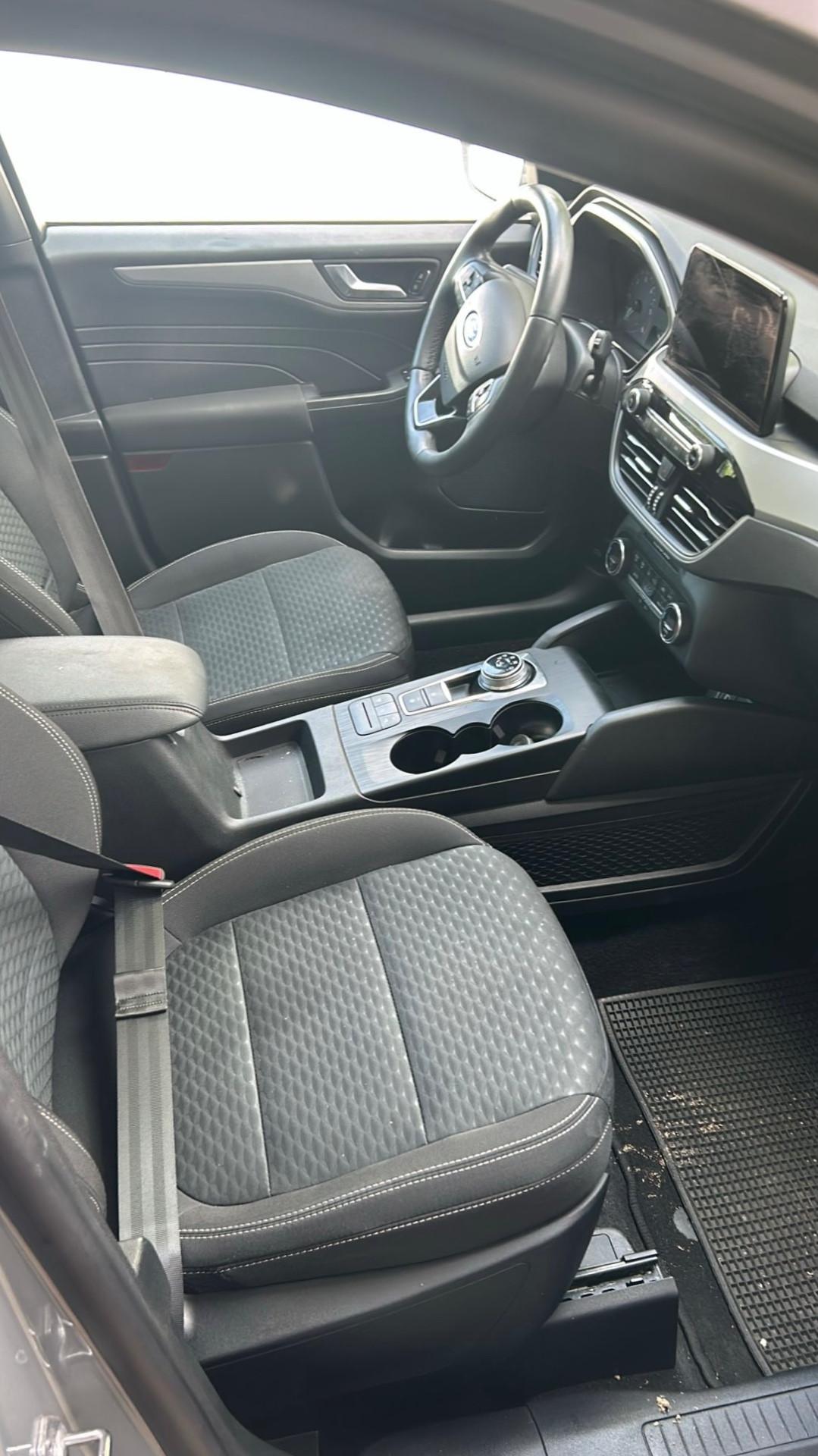 Ford Kuga 1.5 Diesel Automatica 120 Cv (PROBLEMI AL CAMBIO)