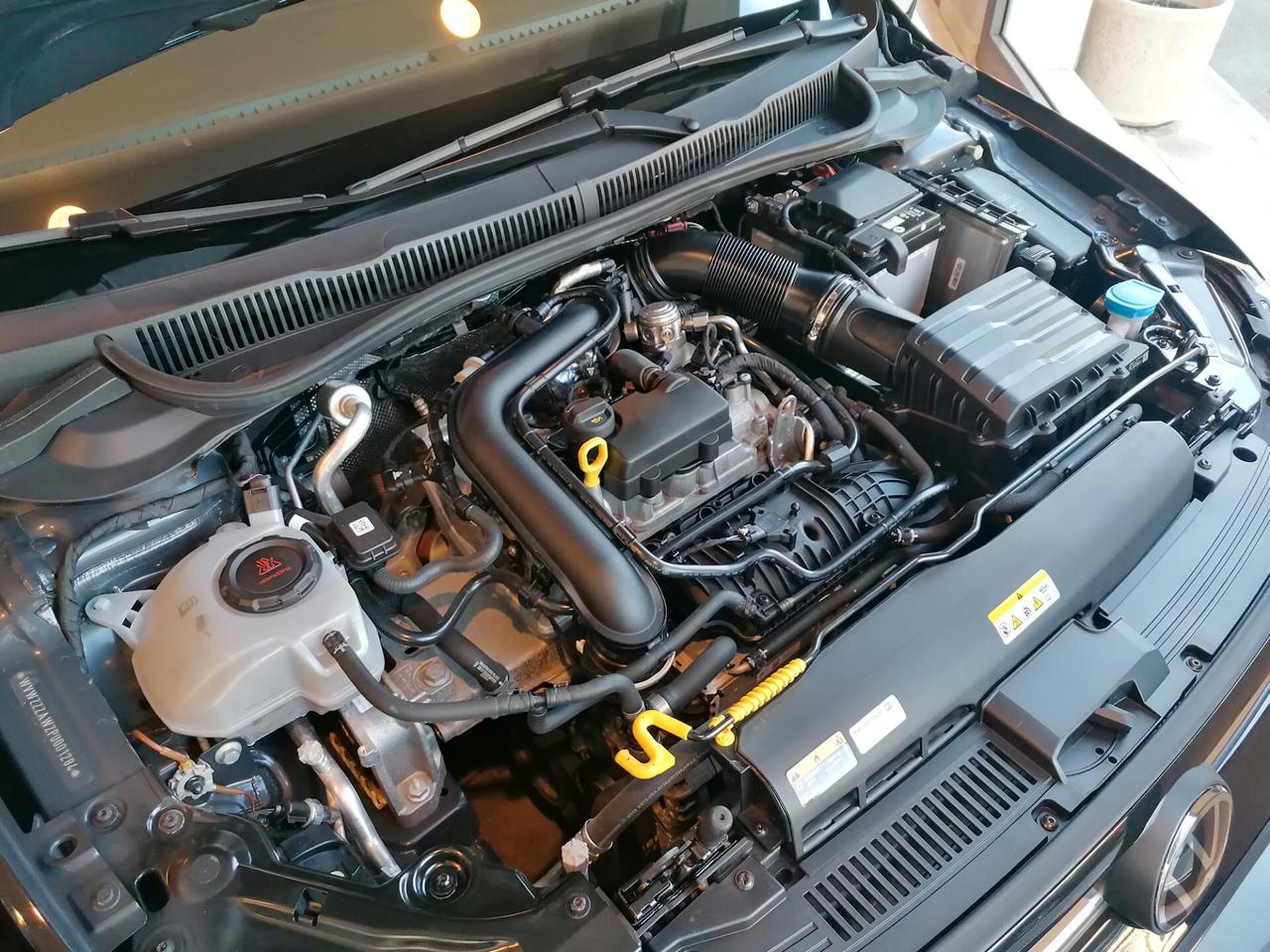 Volkswagen Polo 1.0 TSI Life 5P
