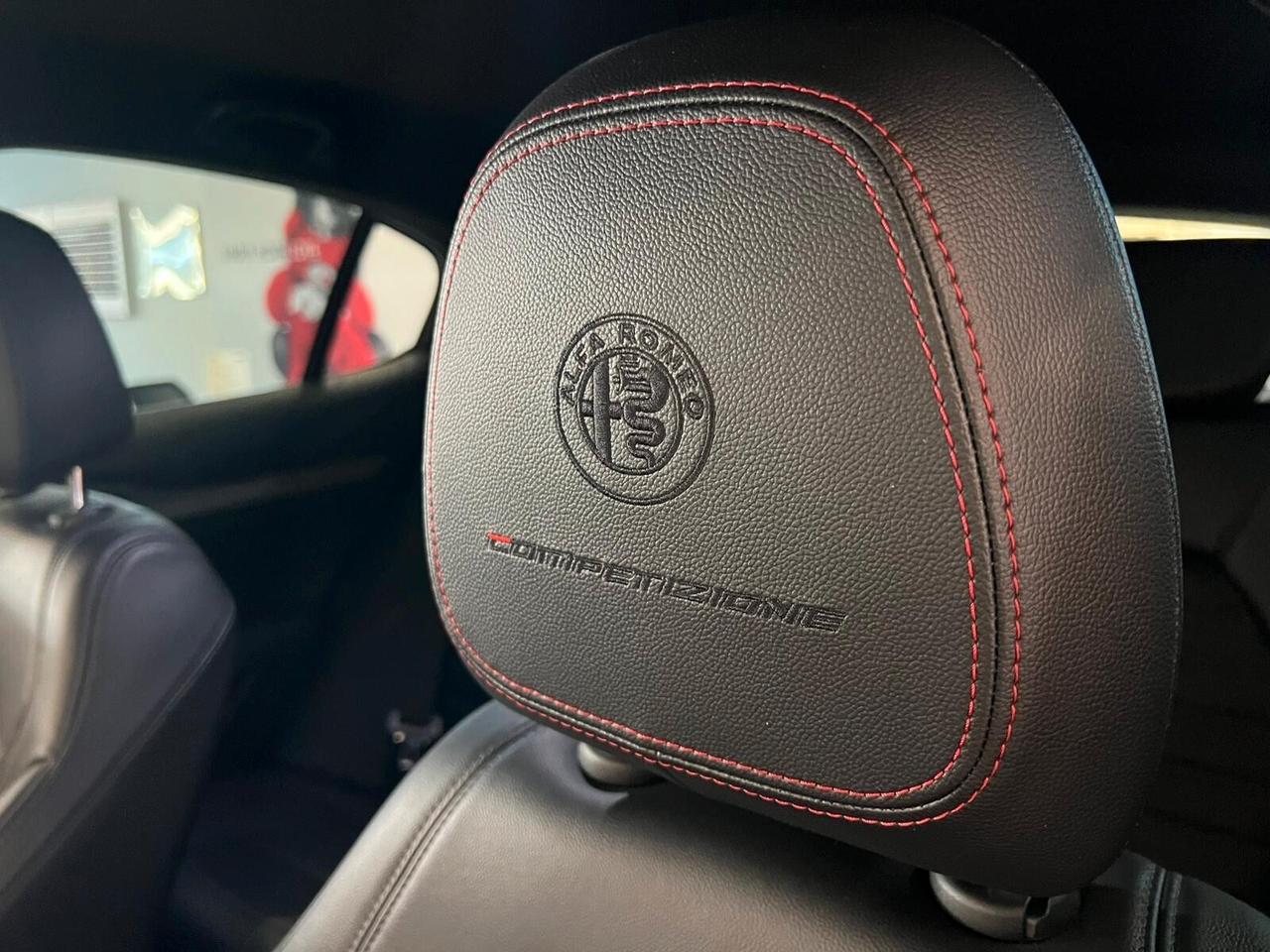 Alfa Romeo Stelvio 2.2 Turbodiesel 210 CV AT8 Q4 Competizione