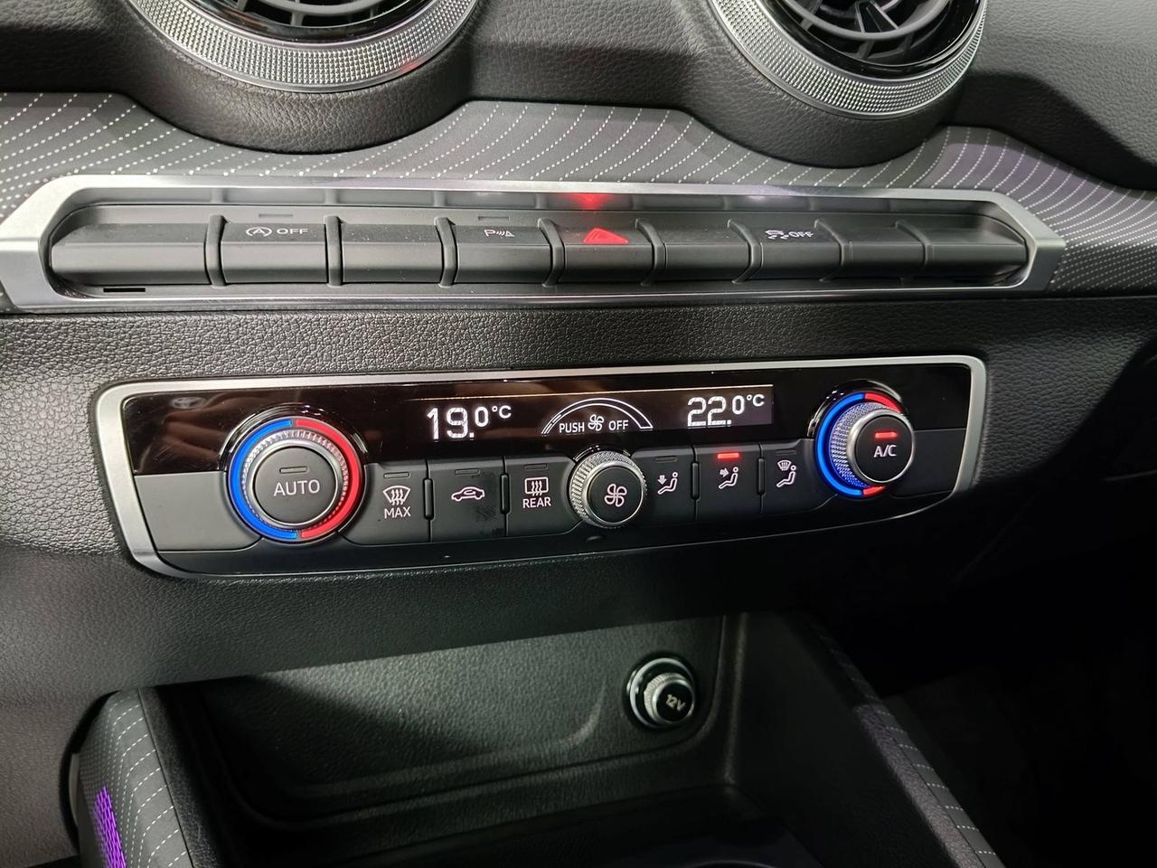 AUDI Q2 I 2021 - Q2 30 2.0 tdi Identity Black